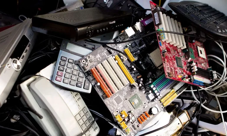 Søppeltaxi 6 Elektronikk avfall